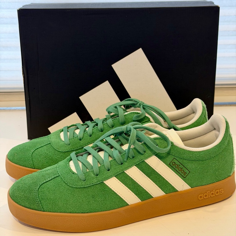 Adidas VL Court 2.0 Green Suede Low-Top Sneakers w/Gum Sole Mens 11.5 New w/Box - Picture 2 of 10